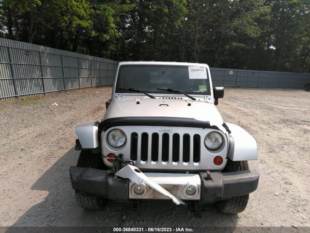 2011 JEEP WRANGLER UNLIMITED SAHARA VIN: 1J4HA5H13BL516276