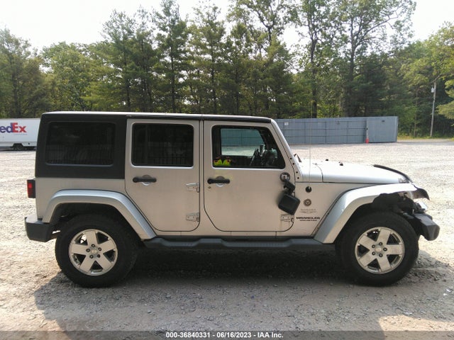 2011 JEEP WRANGLER UNLIMITED SAHARA VIN: 1J4HA5H13BL516276