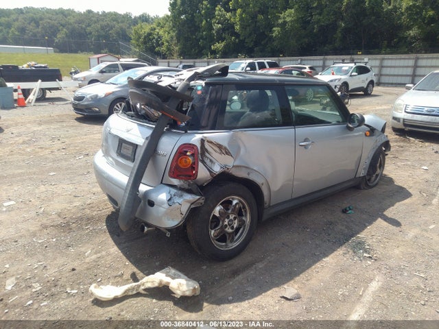 2007 MINI COOPER HARDTOP VIN: WMWMF33547TL78126