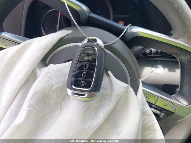 2022 HYUNDAI ELANTRA SEL VIN: 5NPLM4AG0NH084318
