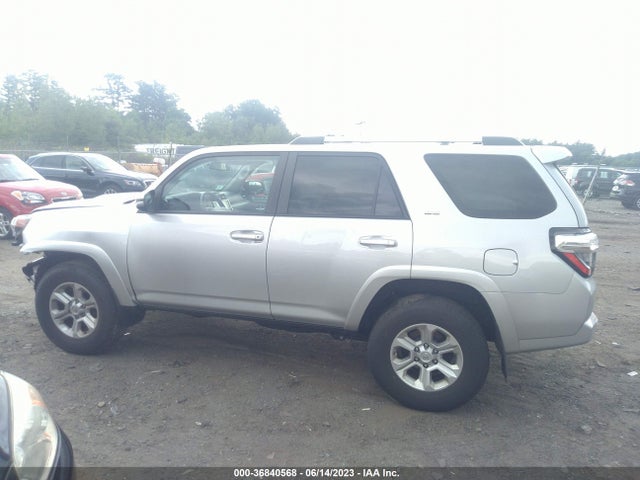 Toyota 4RUNNER SR5 2020 JTEBU5JR9L5824508 Image 6