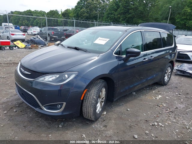 Chrysler Pacifica Touring Plus 2019 2C4RC1FG4KR702257 Image 2