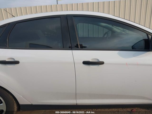 Ford FOCUS S 2016 1FADP3E23GL368521 Image 6