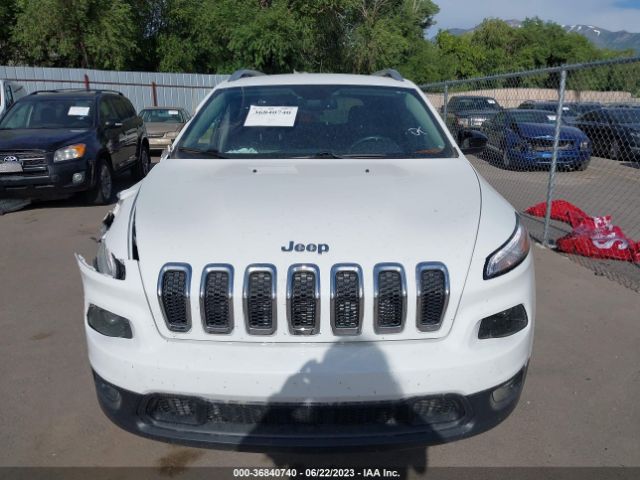 1C4PJMCS2HW632071 Jeep Cherokee Latitude