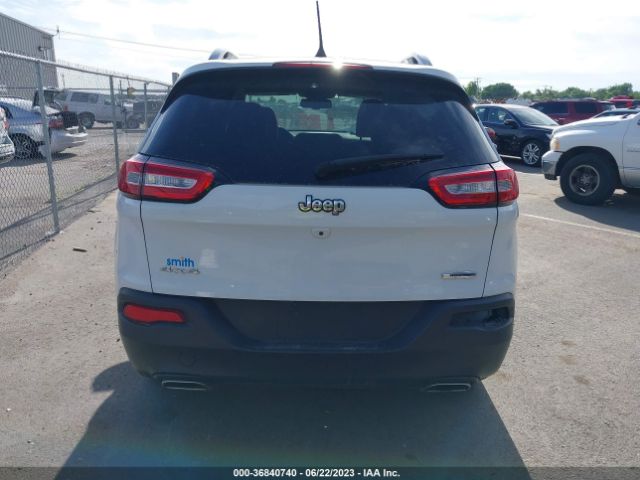 1C4PJMCS2HW632071 Jeep Cherokee Latitude