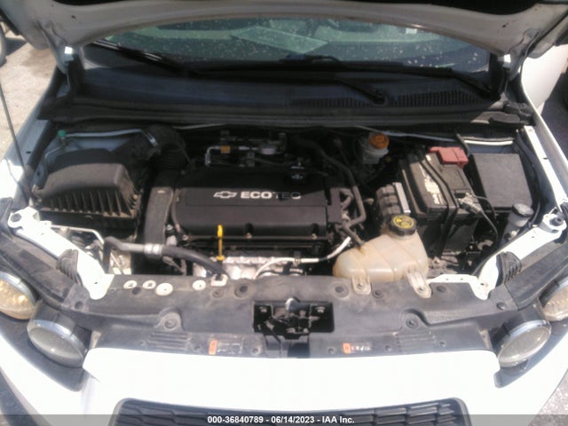 Chevrolet SONIC LS 2016 1G1JA6SH0G4110260 Image 10