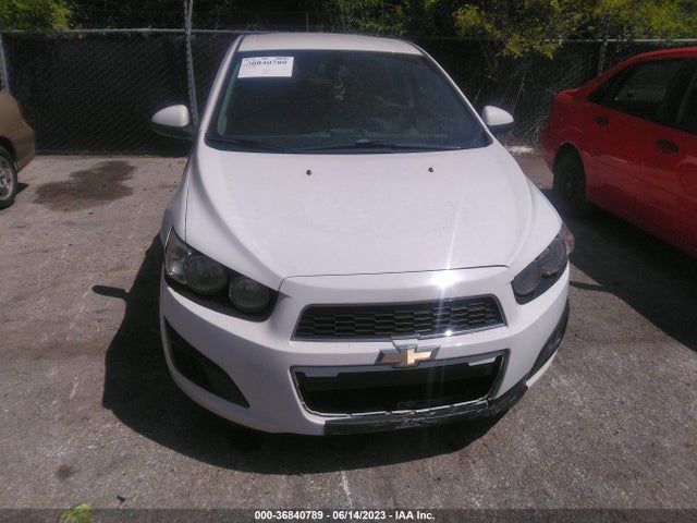 Chevrolet SONIC LS 2016 1G1JA6SH0G4110260 Image 12