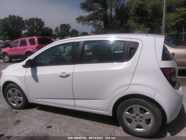 Chevrolet SONIC LS 2016 1G1JA6SH0G4110260 Image 14