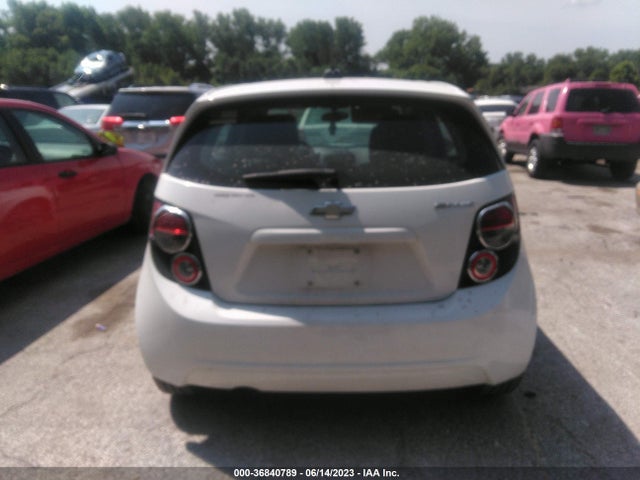 Chevrolet SONIC LS 2016 1G1JA6SH0G4110260 Image 16