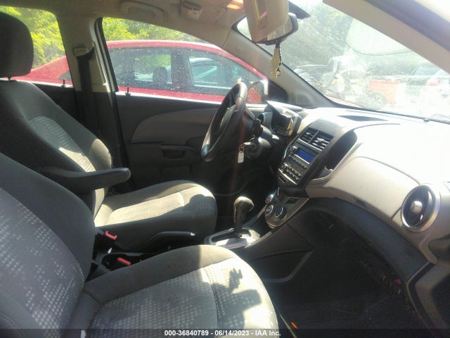 Chevrolet SONIC LS 2016 1G1JA6SH0G4110260 Image 5
