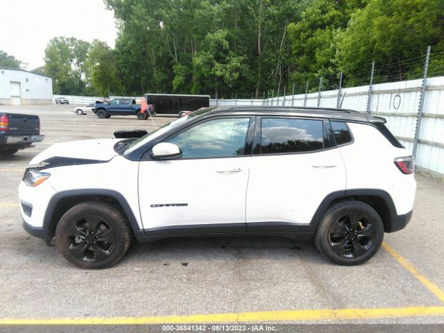 3C4NJDBB9JT320415 Jeep Compass Altitude