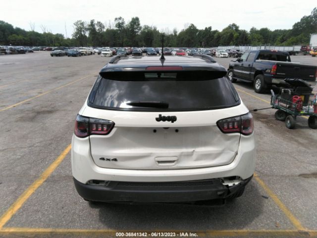 3C4NJDBB9JT320415 Jeep Compass Altitude