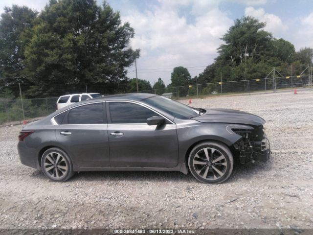 1N4AL3AP2HC291996 Nissan Altima 2.5 Sr