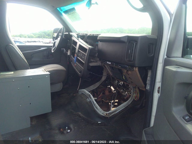 2010 CHEVROLET EXPRESS CARGO VAN VIN: 1GCZGFBAXA1174682