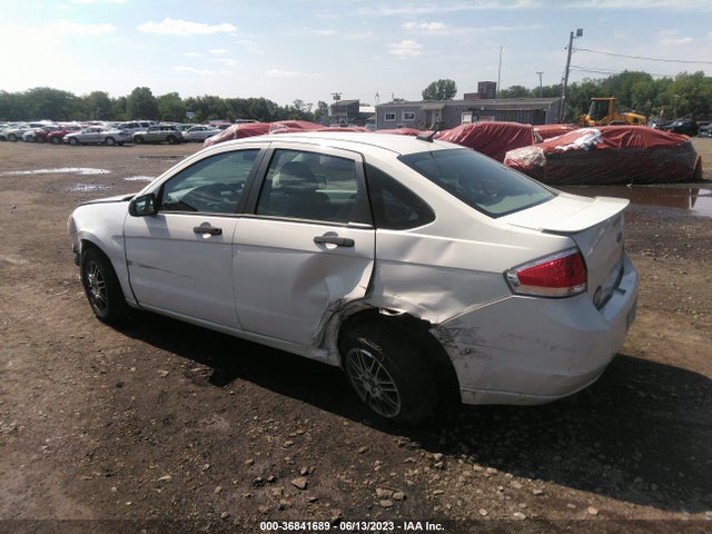2011 FORD FOCUS SE VIN: 1FAHP3FN1BW112217