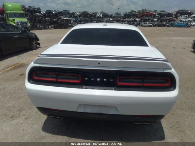 2C3CDZAG6JH310902 Dodge Challenger Sxt Plus