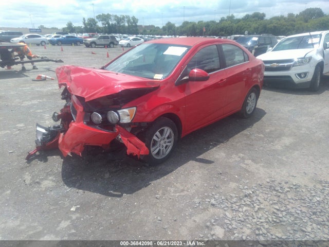 Chevrolet SONIC LT 2014 1G1JC5SH2E4194969 Image 2