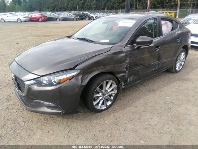Mazda Mazda3 4-door Touring 2017 3MZBN1V7XHM132095 Image 2