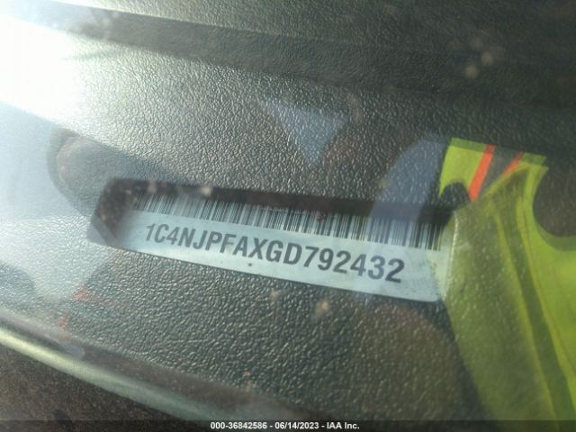 1C4NJPFAXGD792432 Jeep Patriot Latitude