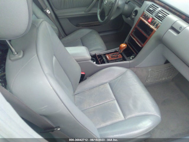 2000 MERCEDES-BENZ E-CLASS VIN: WDBJF70G4YA955042