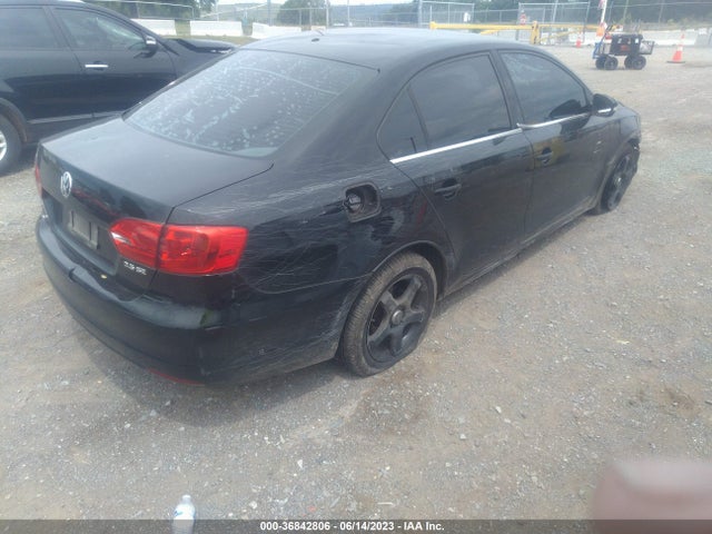 2013 VOLKSWAGEN JETTA SEDAN SE VIN: 3VWDX7AJXDM405831