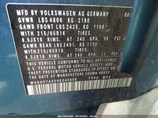 Volkswagen TIGUAN 2017 WVGAV7AX5HK045506 Image 9