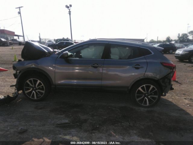 JN1BJ1CP4JW186518 Nissan Rogue Sport Sl
