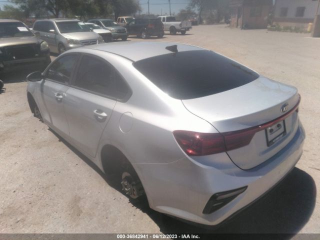 3KPF24AD8ME363866 KIA Forte Lxs