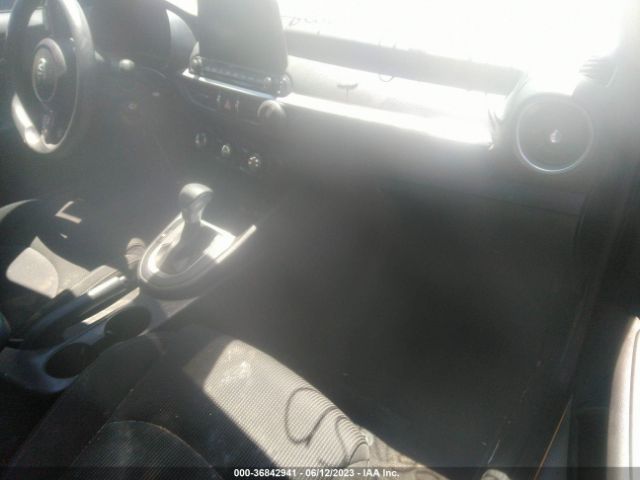 3KPF24AD8ME363866 KIA Forte Lxs