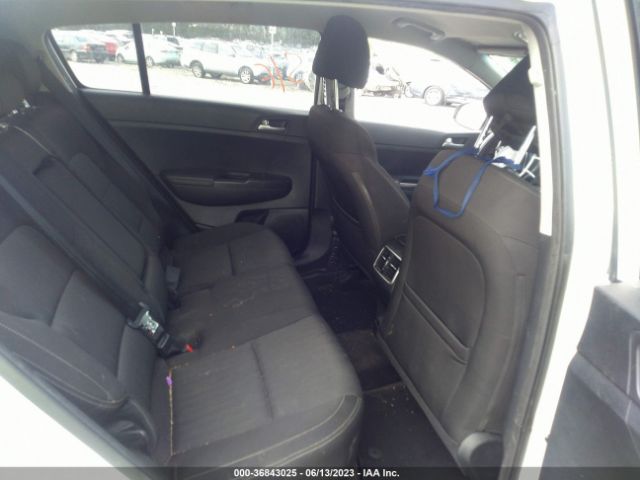 KNDPMCAC6H7117050 KIA Sportage Lx