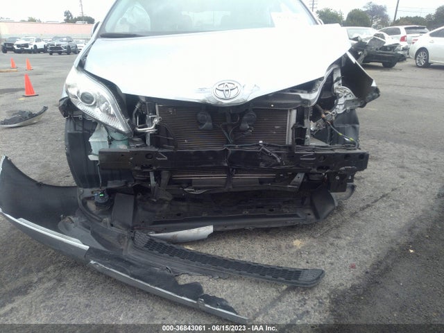 Toyota Sienna Xle Auto Access 2017 5TDYZ3DC4HS822078 Image 4