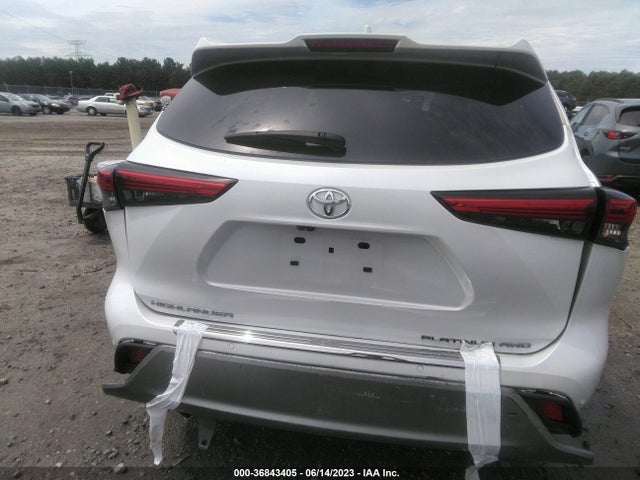 Toyota Highlander Platinum 2022 5TDFZRBH9NS189694 Image 8