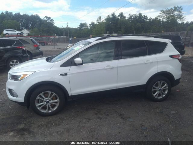 1FMCU9GD0JUB65969 Ford ESCAPE SE