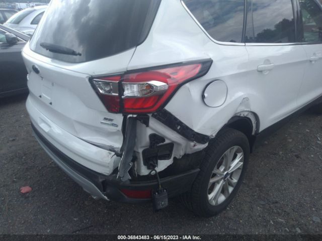 1FMCU9GD0JUB65969 Ford ESCAPE SE