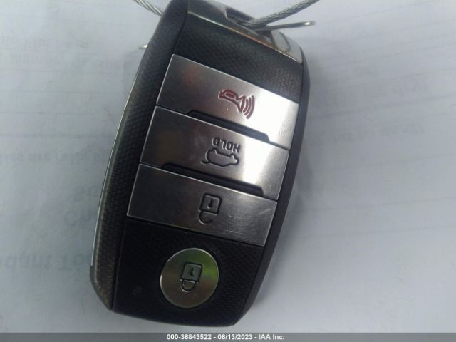 KNDCC3LC6H5058298 KIA NIRO EX