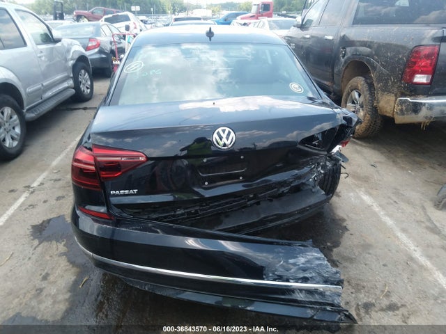 2018 VOLKSWAGEN PASSAT 2.0T S/R-LINE VIN: 1VWAA7A32JC000985
