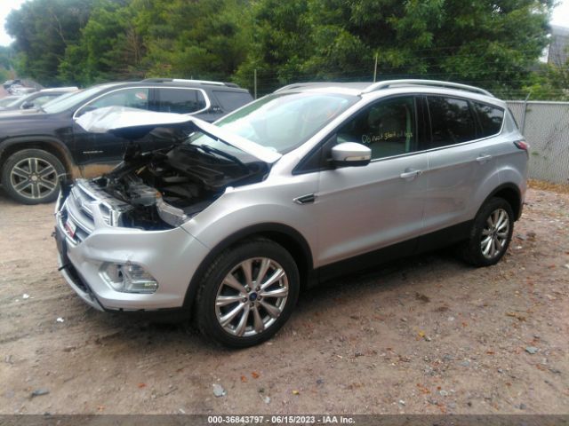 1FMCU9J94HUB03988 Ford Escape Titanium