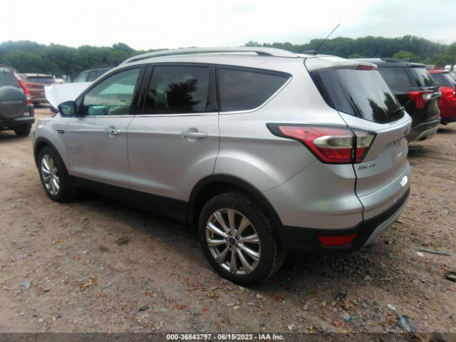 1FMCU9J94HUB03988 Ford Escape Titanium