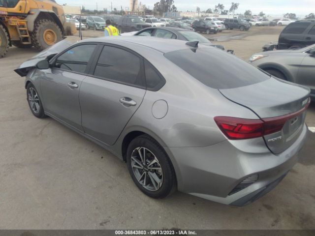 3KPF24AD0NE503068 KIA Forte Lxs