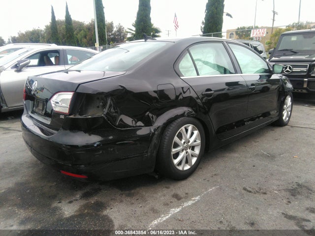 3VWD17AJ0EM332584 Volkswagen Jetta Sedan Se W/connectivity