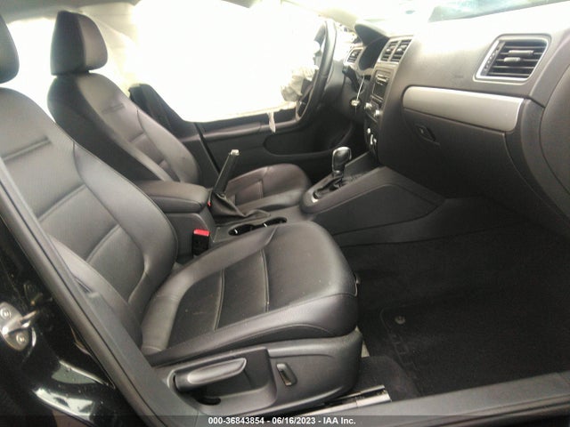 3VWD17AJ0EM332584 Volkswagen Jetta Sedan Se W/connectivity