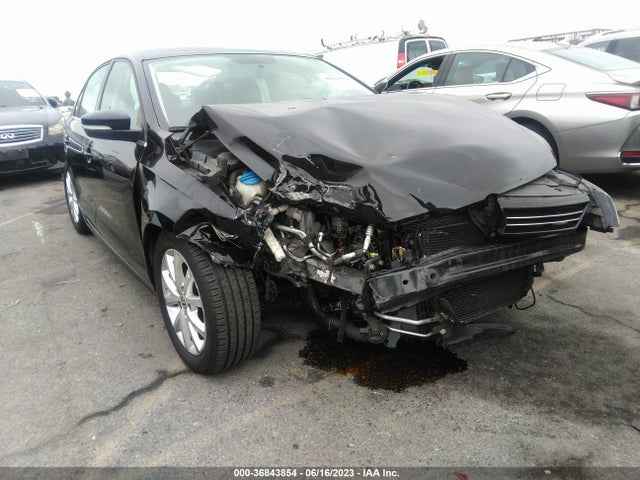 3VWD17AJ0EM332584 Volkswagen Jetta Sedan Se W/connectivity