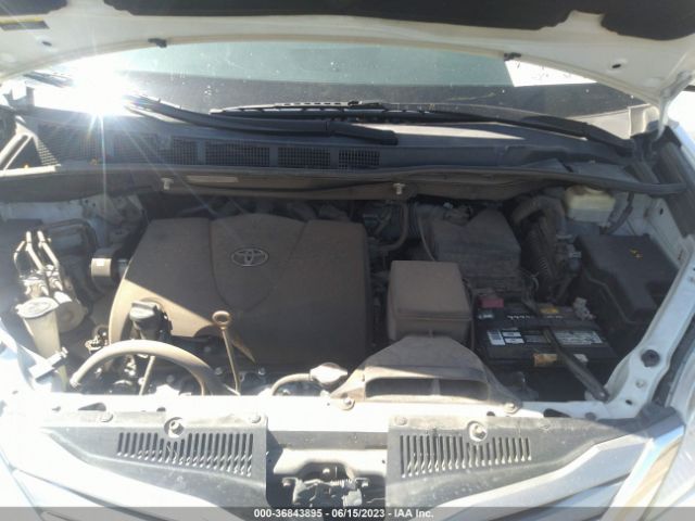 5TDYZ3DC7HS850778 Toyota SIENNA XLE