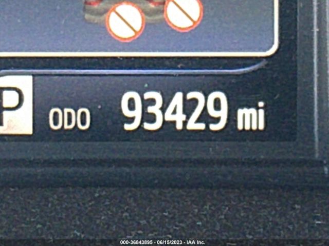 5TDYZ3DC7HS850778 Toyota SIENNA XLE