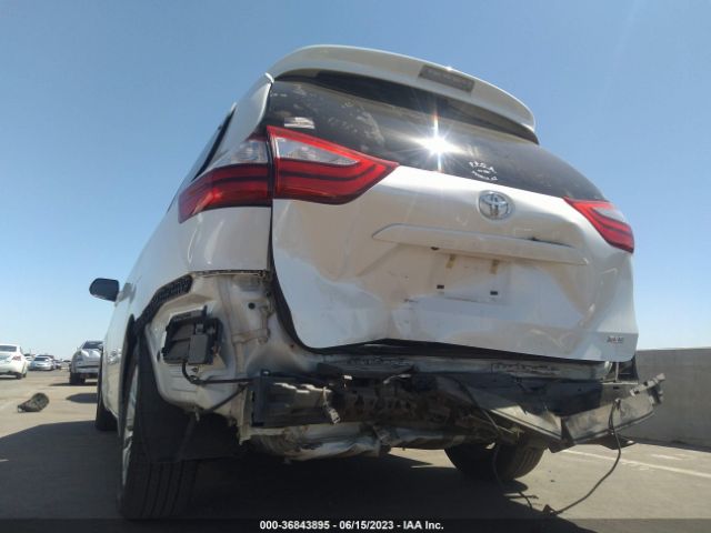 5TDYZ3DC7HS850778 Toyota SIENNA XLE