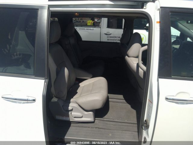 5TDYZ3DC7HS850778 Toyota SIENNA XLE