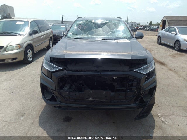 WA1EVAF13LD024040 Audi Q8 Premium Plus