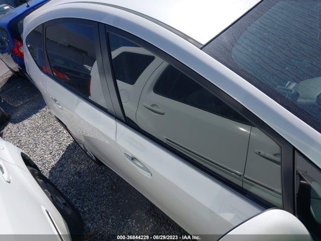 Toyota Prius V Two/three/five 2014 JTDZN3EU8E3332537 Image 5
