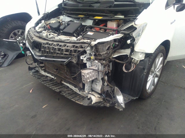 Toyota Prius V Two/three/five 2014 JTDZN3EU8E3332537 Image 12