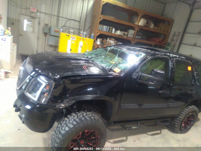 2007 GMC YUKON DENALI VIN: 1GKFK63807J350097